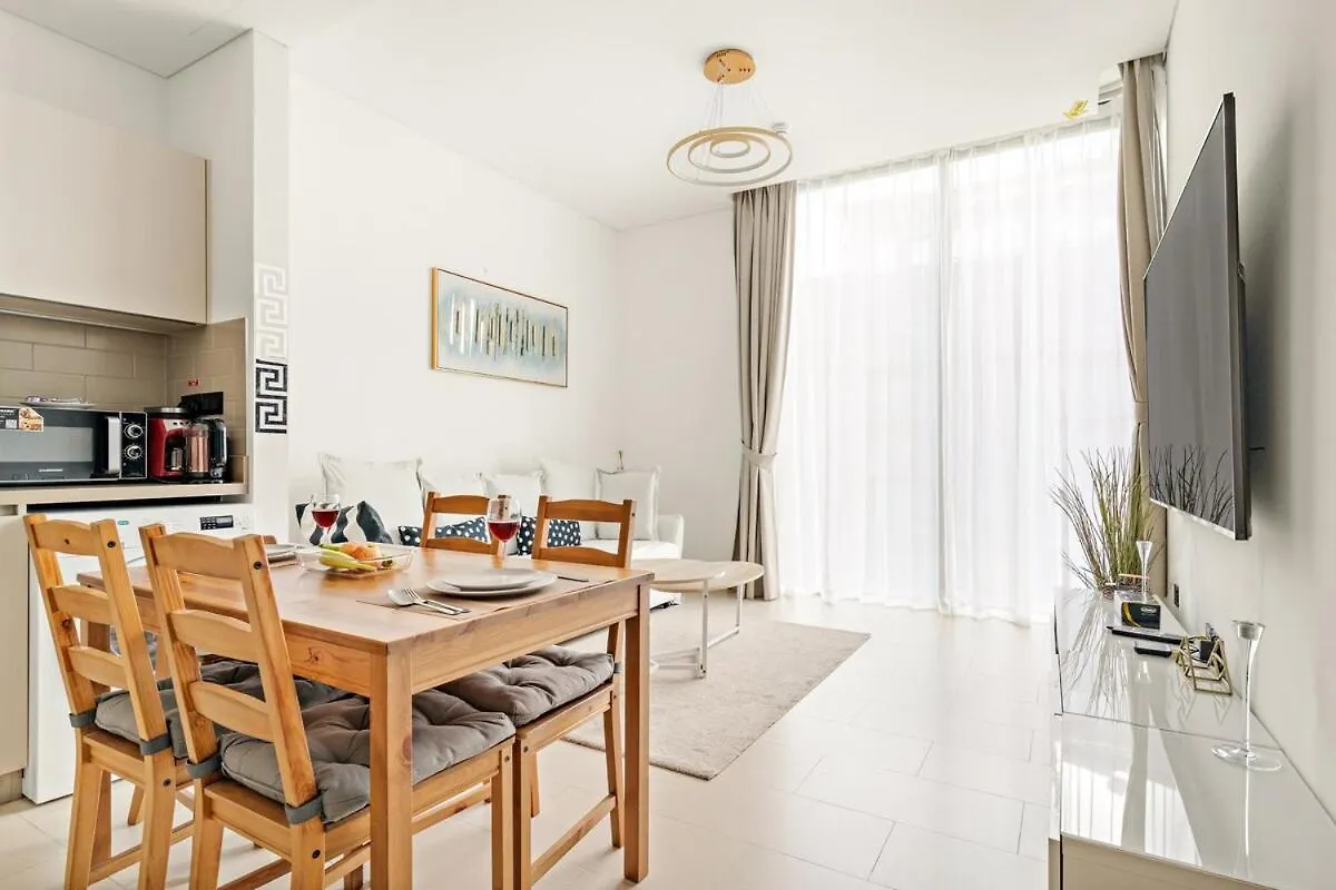 First Class 1Br Lavish Living In Sobha Creek Dubai 0*,  United Arab Emirates