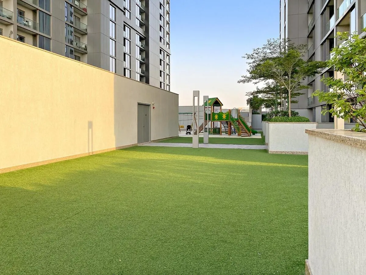 First Class 1Br Lavish Living In Sobha Creek Dubai Apartment